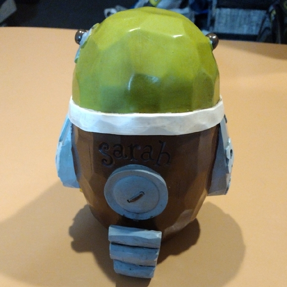 Better Homes And Gardens Green and Red Bird Statue - Picture 4 of 6